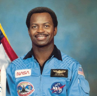 Ronald Erwin McNair